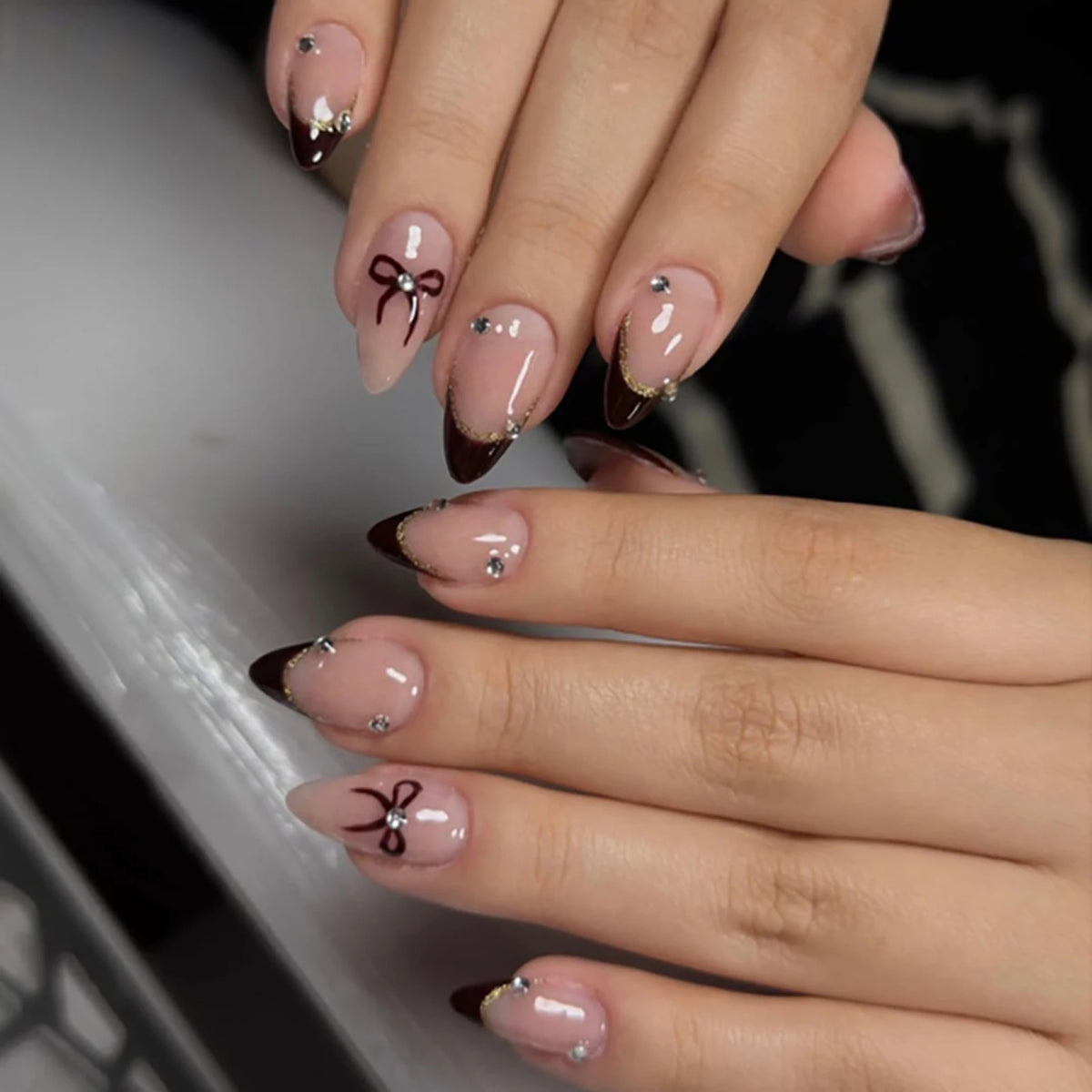 24Pcs Y2K Style False Nails Press On Nails Gothic Black-Bow Almond Cat Eye Wearable Full Cover Nails Tips Acrylic Nail Tips