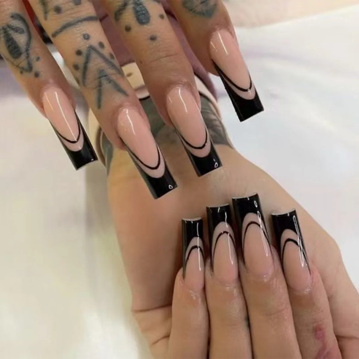Black French Tips Press on Nails 3D White Bowknot Alloy Stars Designs Fake Nails Ballet Charms False Nails Korean Manicure 24Pcs