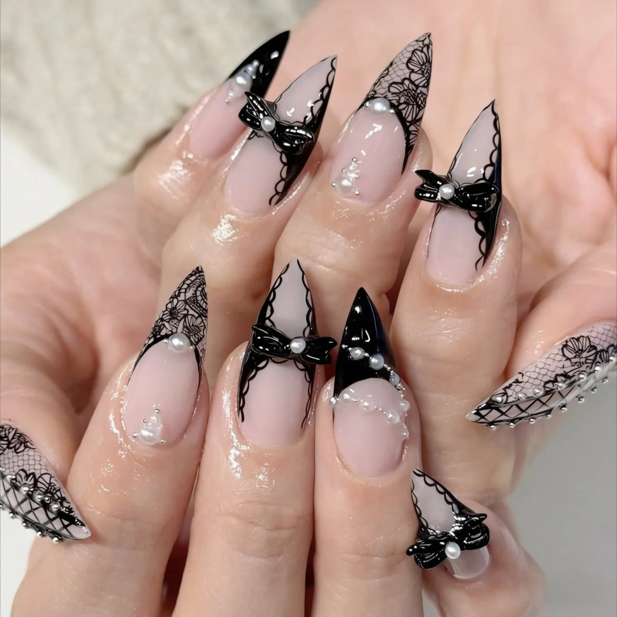 24Pcs Y2K Style False Nails Press On Nails Gothic Black-Bow Almond Cat Eye Wearable Full Cover Nails Tips Acrylic Nail Tips